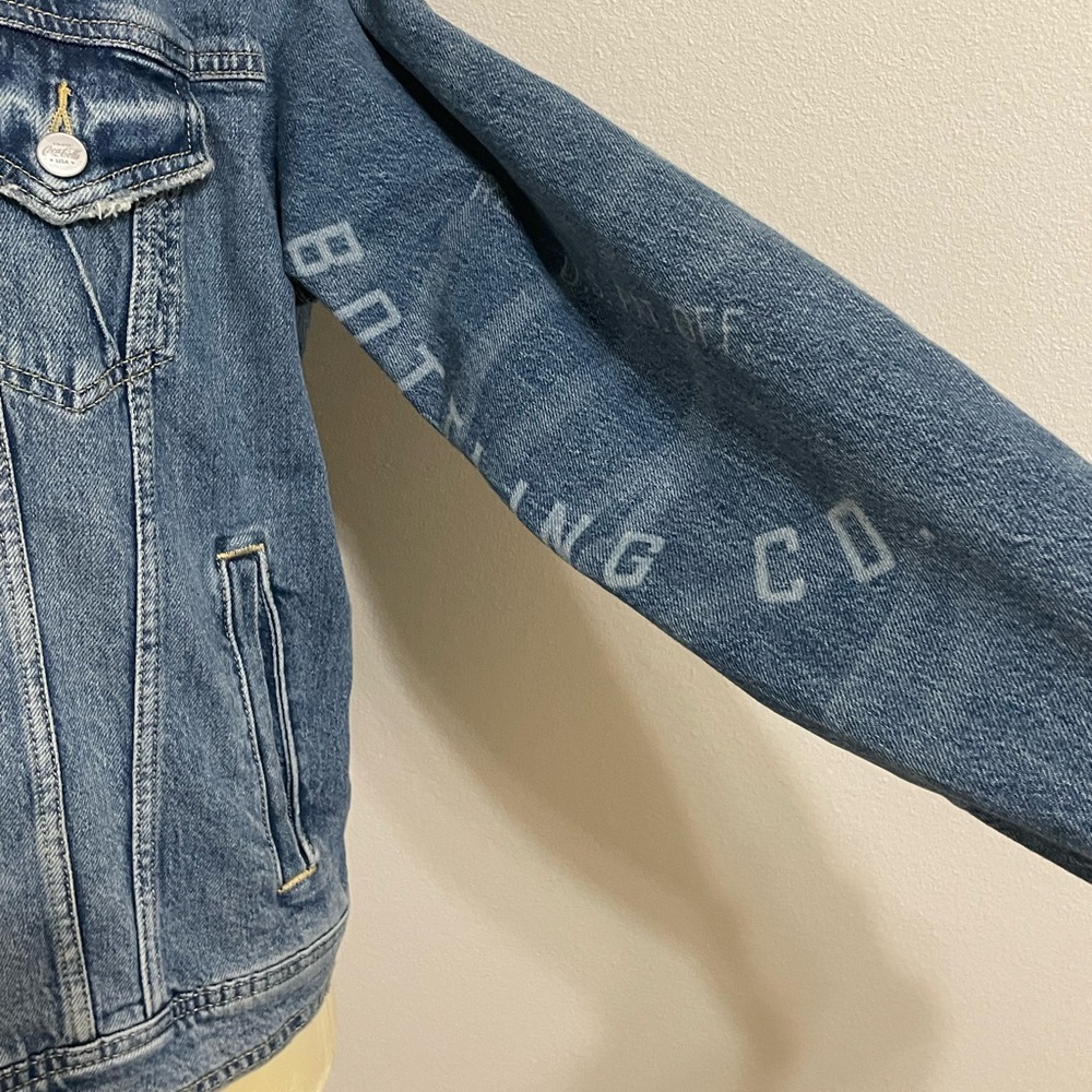 New LUCKY BRAND+Coca Cola limited edition distressed denim trucker jacket - Picture 6 of 16